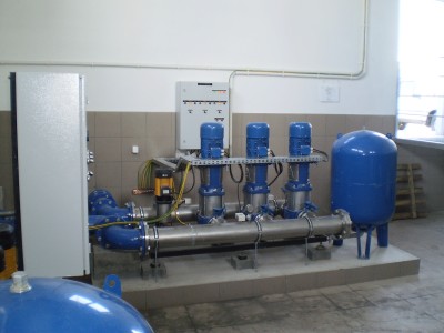 Zestaw pompowy dla instalacji hydrantowej z pompą uzupełniającą JOCKEY